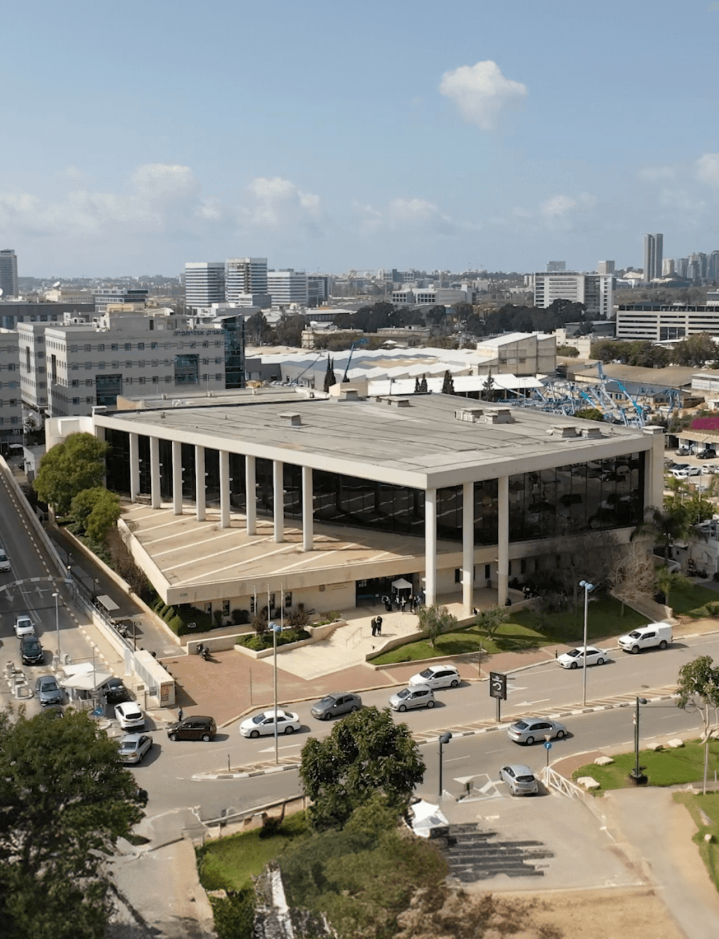 HASHALOM COURTHOUSE PETAH TIKVA